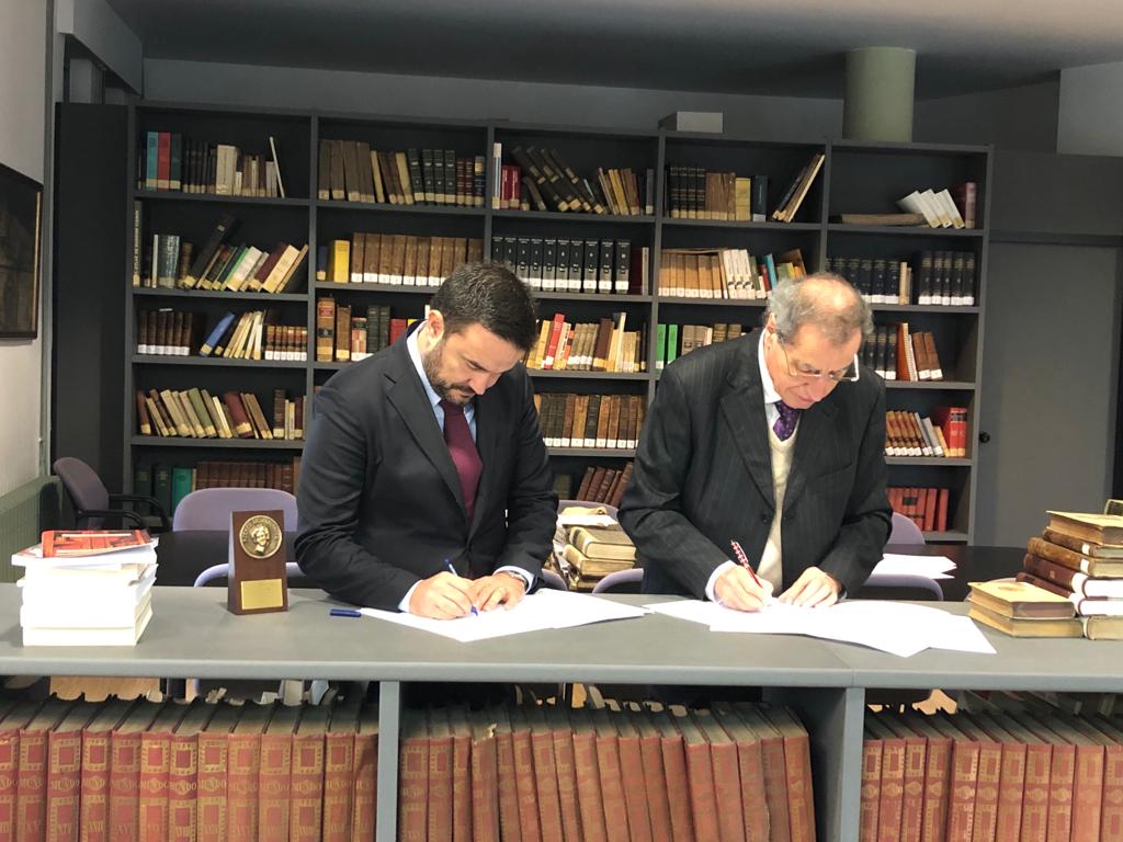 Firma del acuerdo entre PITMA y Ateneo de Santander